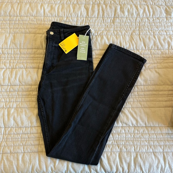 NEW WITH TAGS H&M black high rise skinny jeans, size 8 - Picture 1 of 2